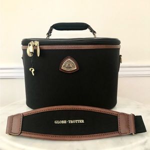 Globe-Trotter vanity case